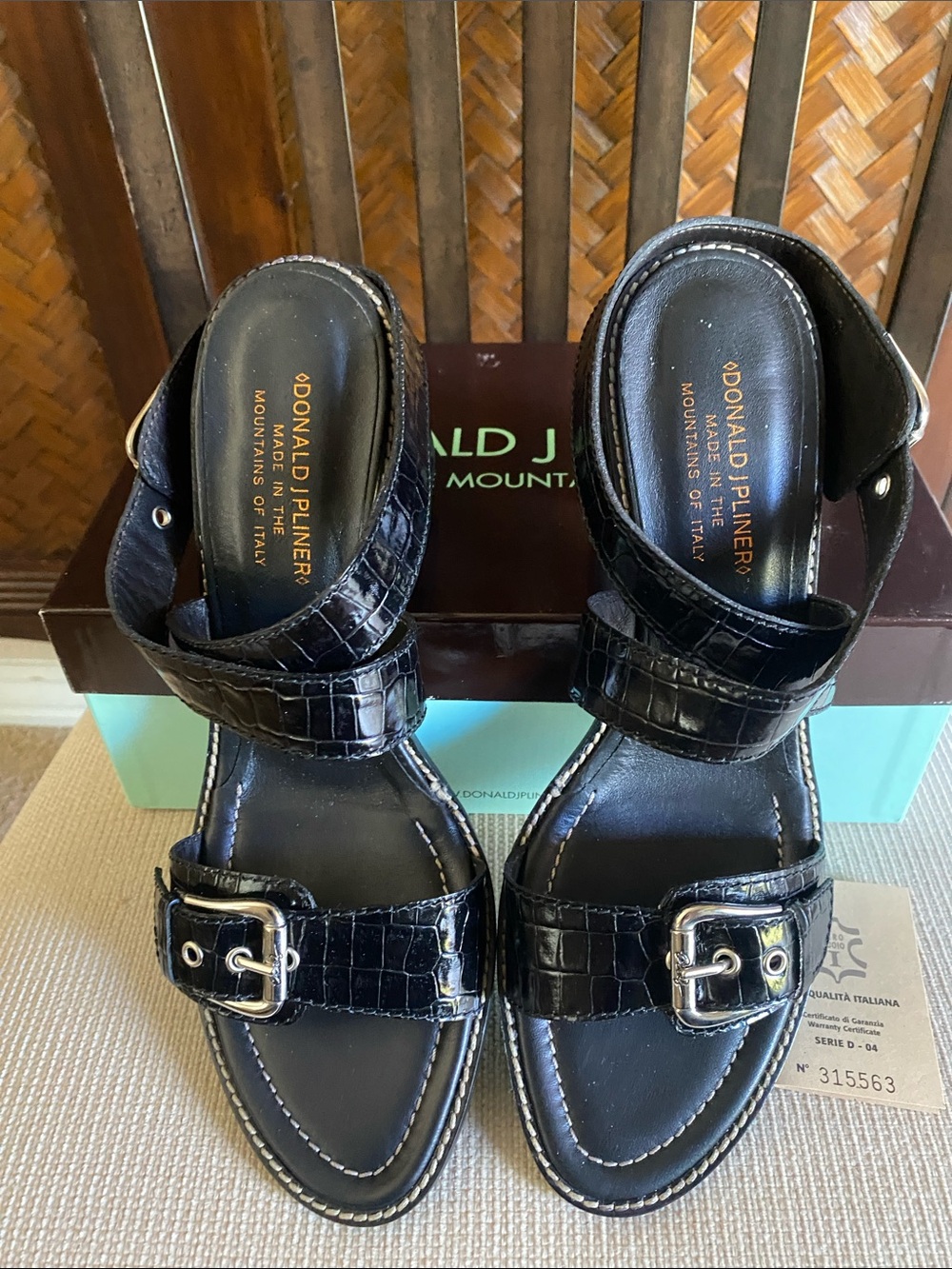 Donald J. Pliner - “Cerel” Strappy sandal 11m NIB